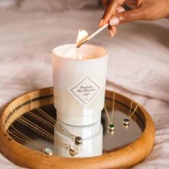 BOUGIE MY JOLIE CANDLE LE POUVOIR DES PIERRES AVEC COLLIER MALACHITE